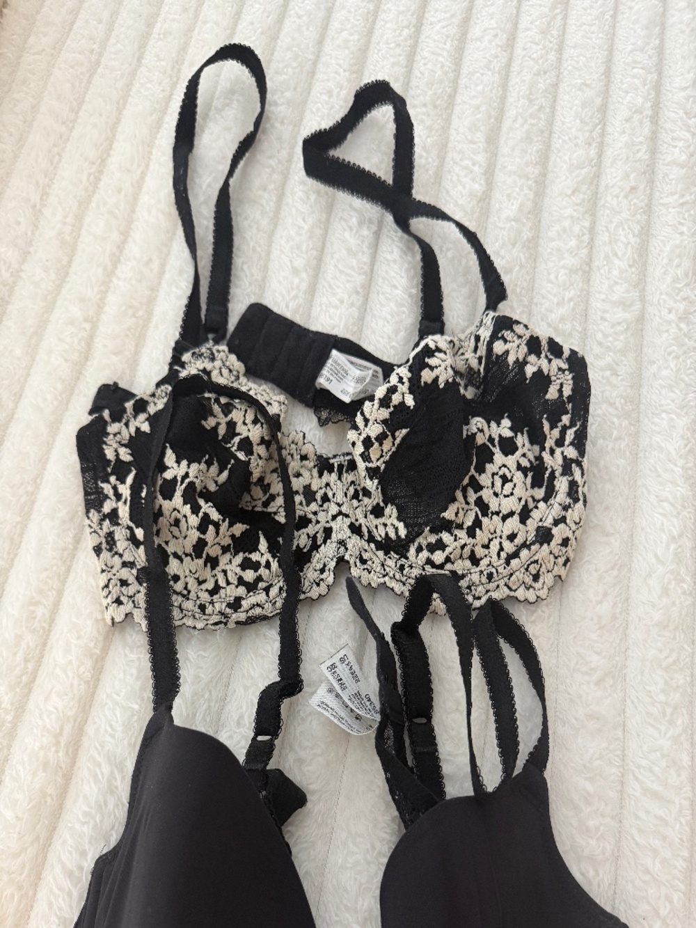 Set of 2 Black Wacoal Bras Size 32C